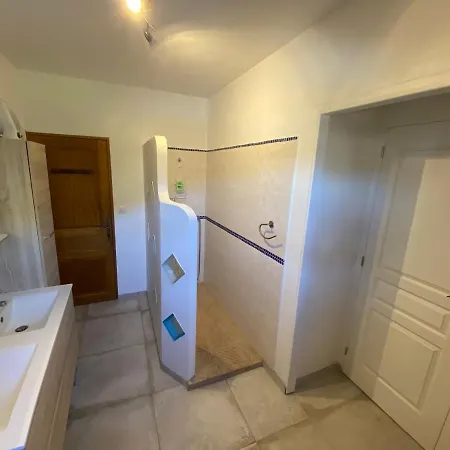 La Paresse Bed & Breakfast Avèze